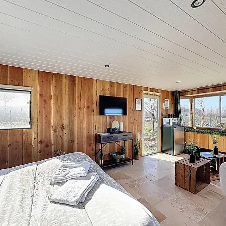 Апартаменты Unique 4 Centre Equestre & Snack *